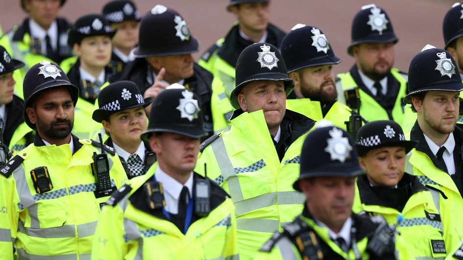 Eye. Metropolitan Police officers attend a ceremony in London on 6 May 2023 (Adrian Dennis/Pool/AFP)